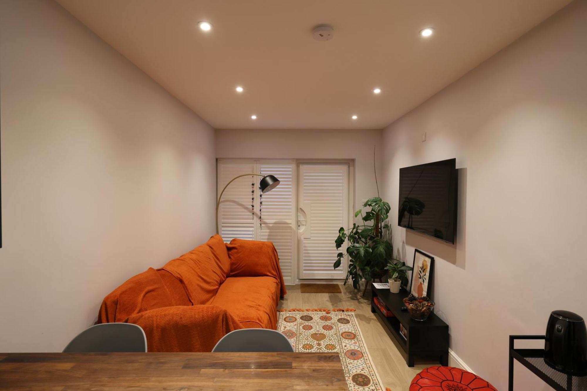 Апартаменты Little Vine - Beautiful Ground Floor Flat In South London Саттон Экстерьер фото